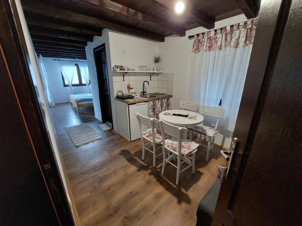 Hostelche Guest House Smederevo Exterior foto