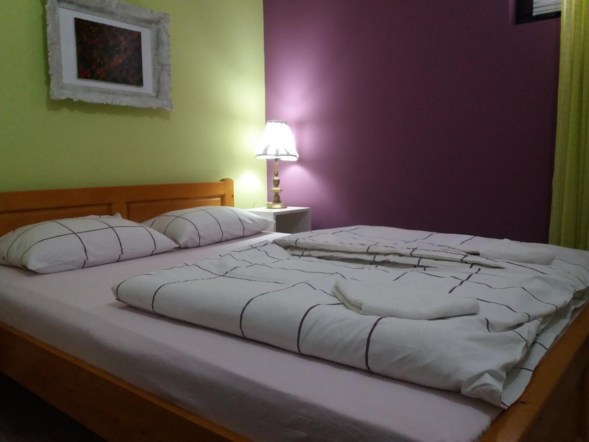 Hostelche Guest House Smederevo Exterior foto